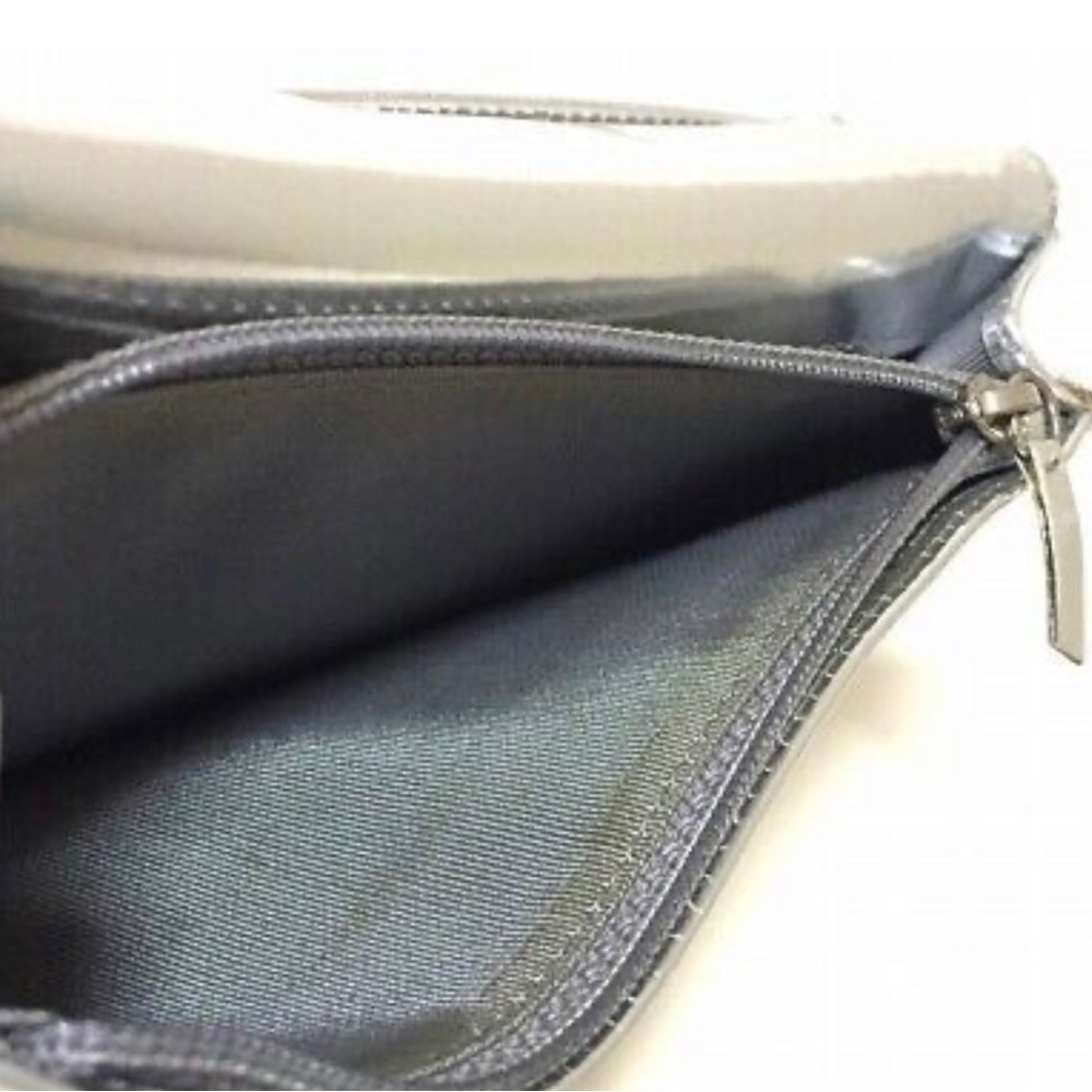 CHANEL Matelasse Chocolate Bar Rare Metallic Zip Around Wallet or Clutch - Picture 7 of 15